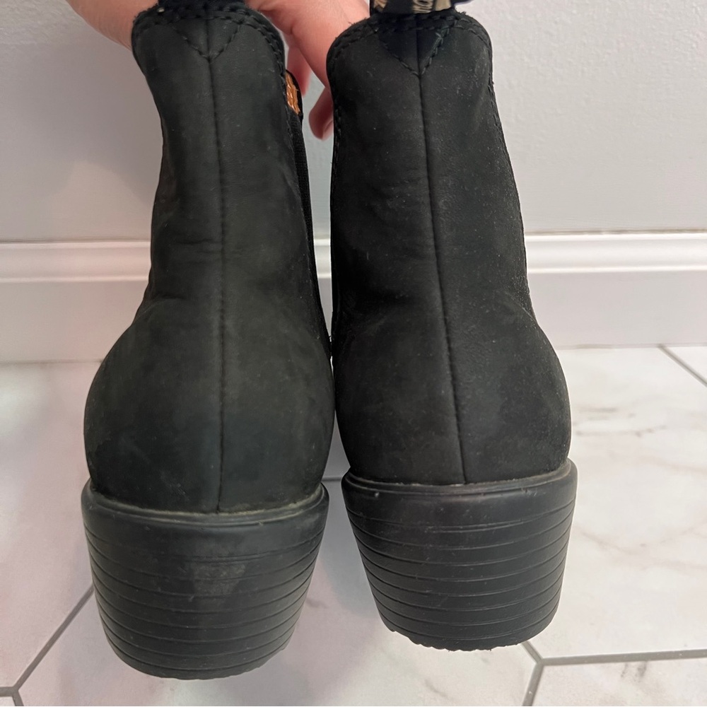 Blundstone Black Suede Heeled 1960 Boots Size 8.5 Womens - Picture 7 of 9